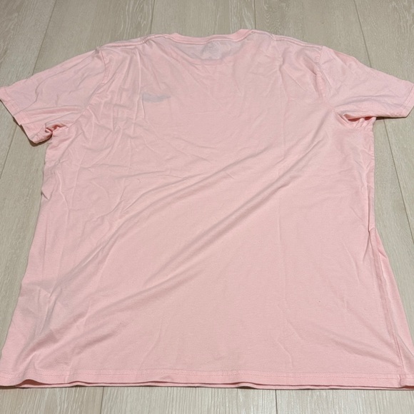 3/$10 Hollister Men's Light Pink Short Sleeve Tee - Picture 7 of 7